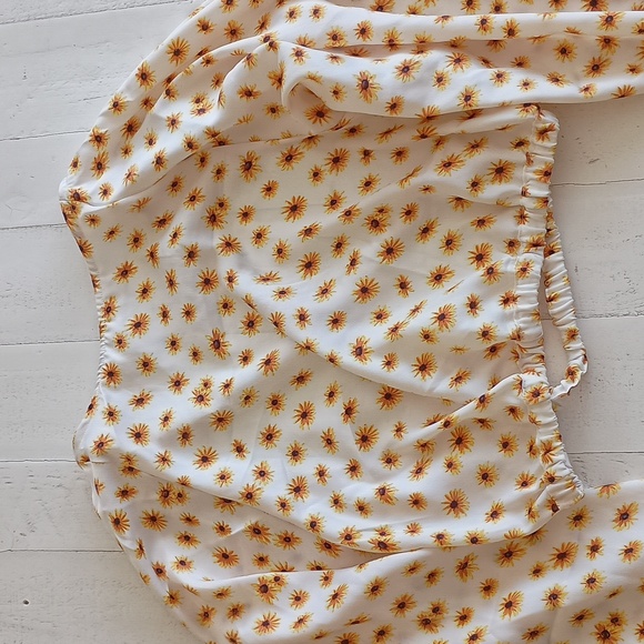 Sunflower Open Back top - Picture 2 of 6